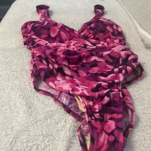 Miricle swimming suit